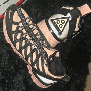 Nike ACG Black and Lightpink Athletic Shoes11.5
